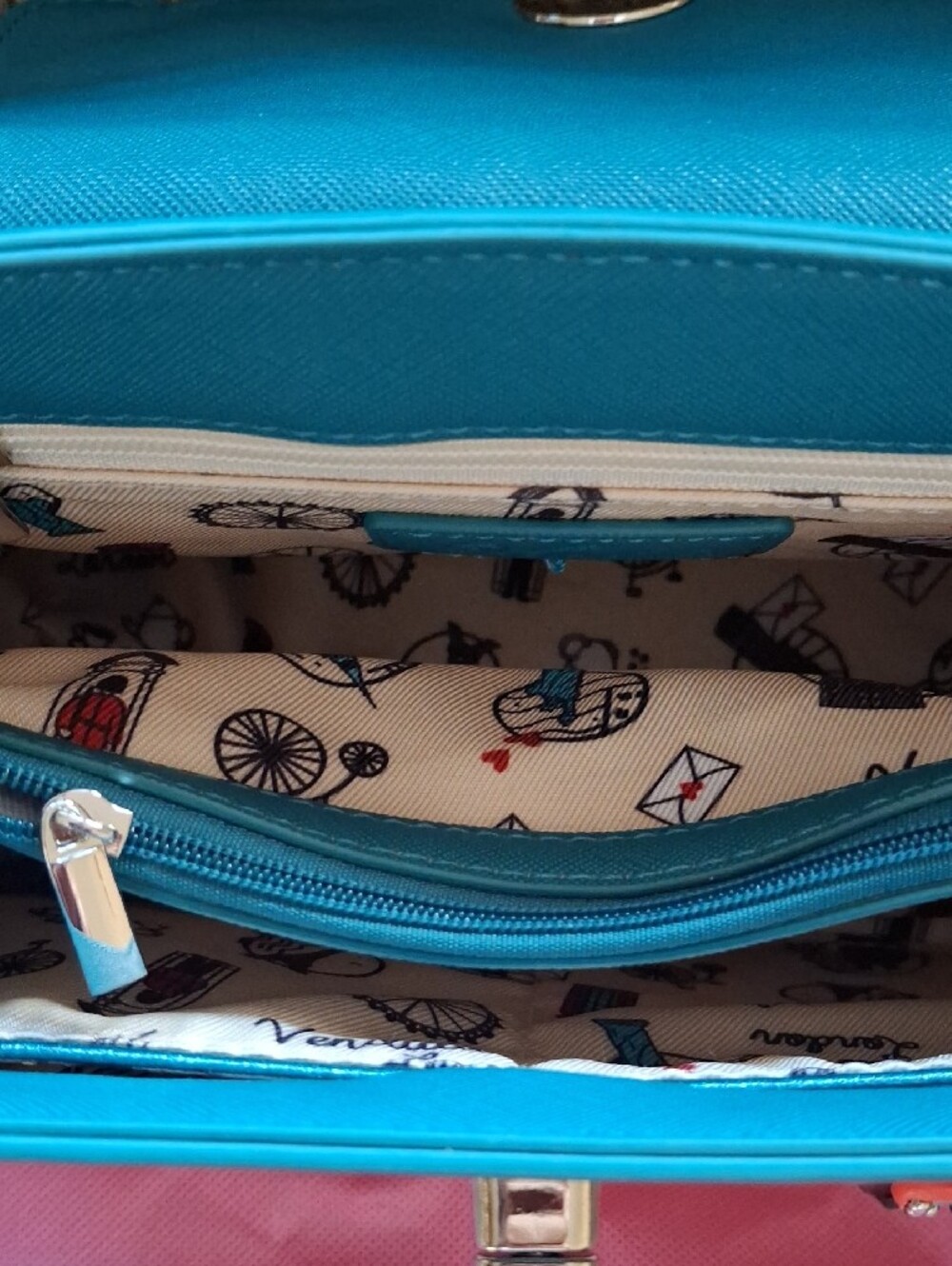 Vendula London Pink & White Diner Crossbody Bag - Picture 8 of 16
